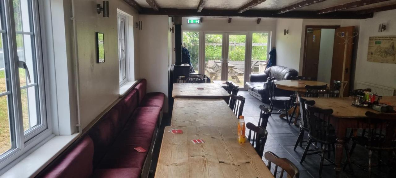 Dinas Castle Inn Brecon Exterior foto