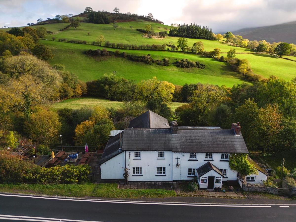 Dinas Castle Inn Brecon Exterior foto